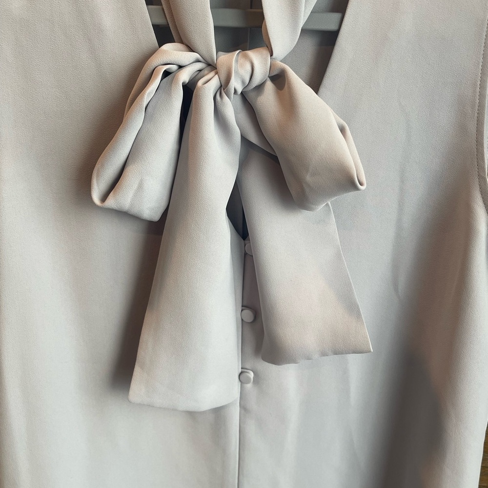 Ann Taylor Light Gray Blouse with Bow Detail